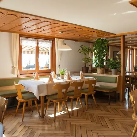 Kreuz Inn *